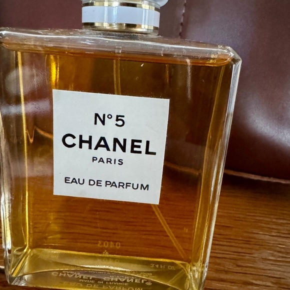 CHANEL No. 5 Eau de Parfum - Classic Perfume - Picture 2 of 5